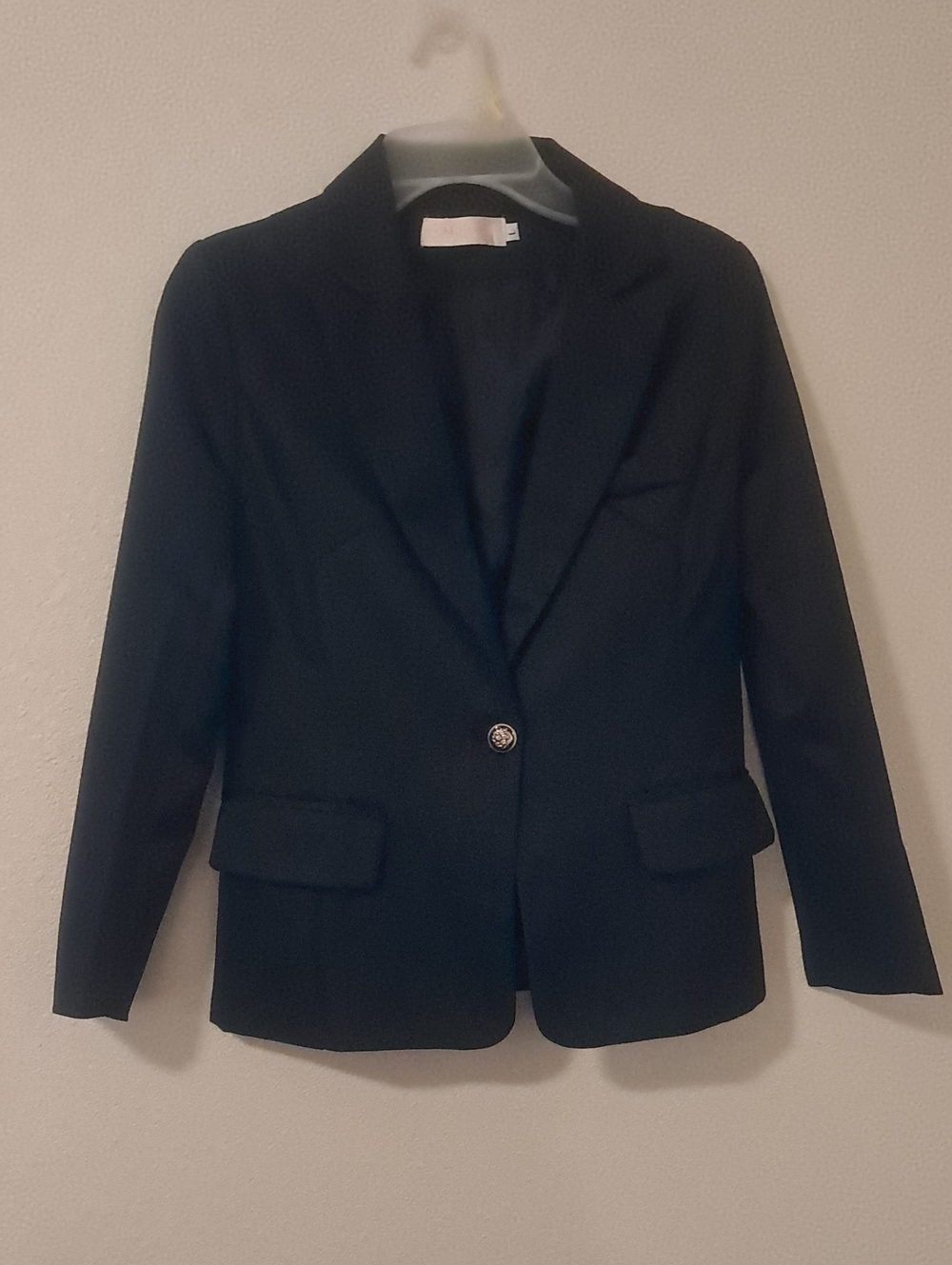 Classic Black Women's Single-Button Blazer Size L 🤩